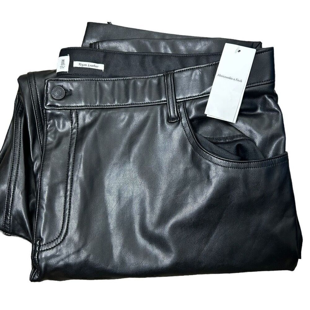 Abercrombie & Fitch Criss-Cross Waistband Vegan Leather 90s Straight Pant 36 S